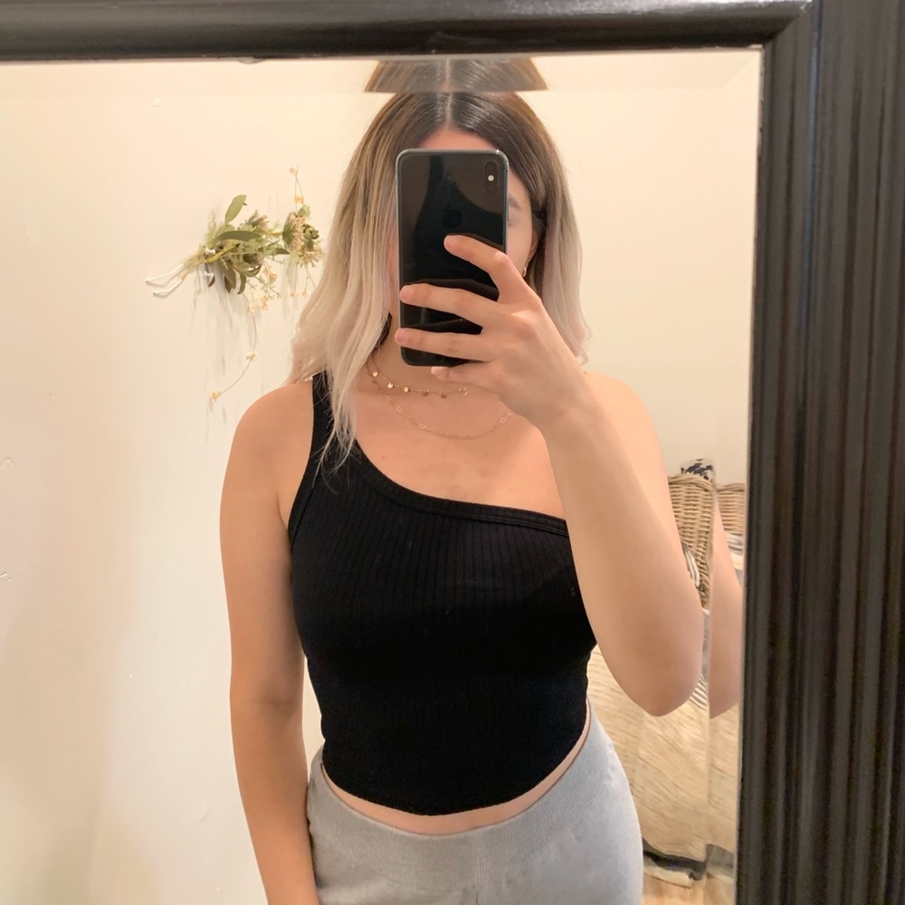 One Shoulder Crop Top
